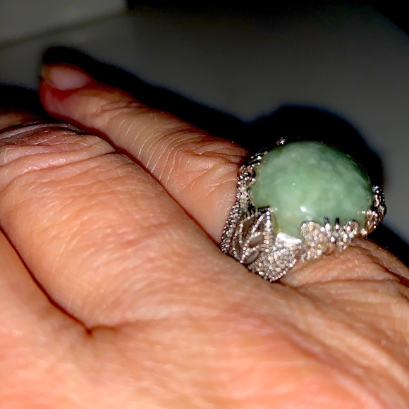 Sterling Silver Ladies Ring stone not sure - Picture 1 of 4